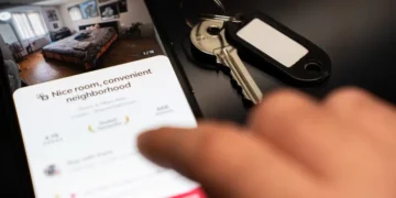 Airbnb’s war policy leaves some stranded travelers paying for rooms they can’t use