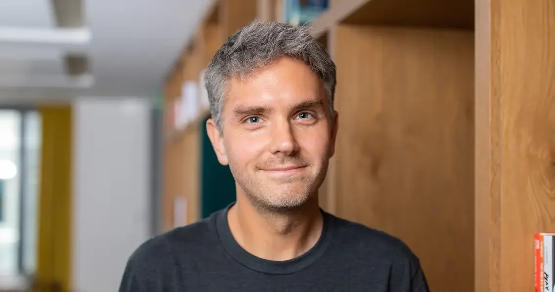 I’m the CEO of Klaviyo. I run on a ‘creator-type’ schedule and love Diet Coke and country music.