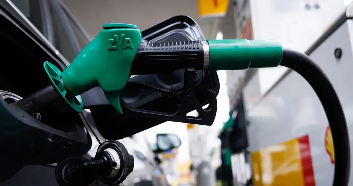 2 big UK car associations are telling drivers to ditch non-essential journeys as oil soars above $100 a barrel