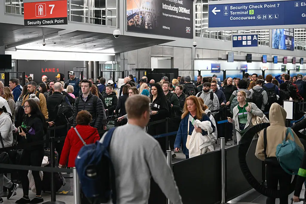 Long security lines at Chicago O'Hare Airport.