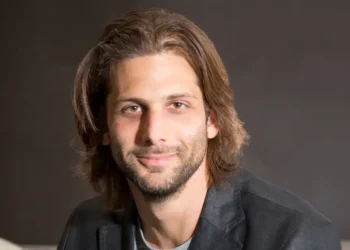 This startup thinks AI can help couples spice up the bedroom. Read the pitch deck it used to raise $21 million.