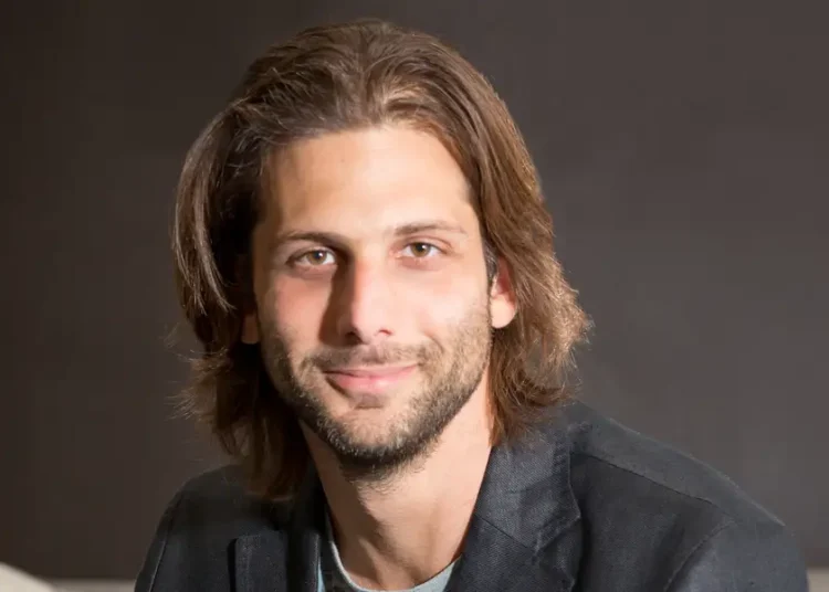 This startup thinks AI can help couples spice up the bedroom. Read the pitch deck it used to raise $21 million.