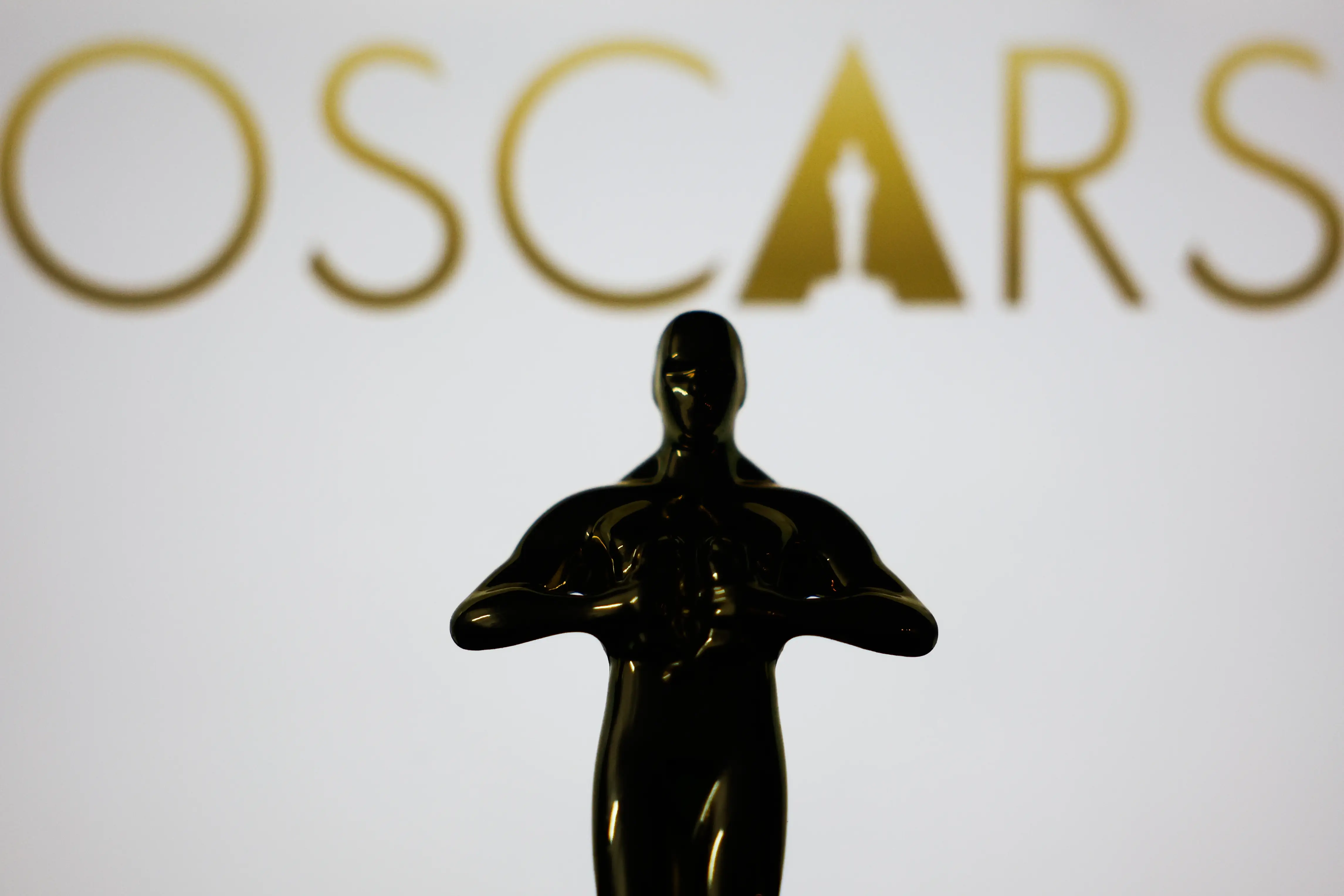 oscars statuette