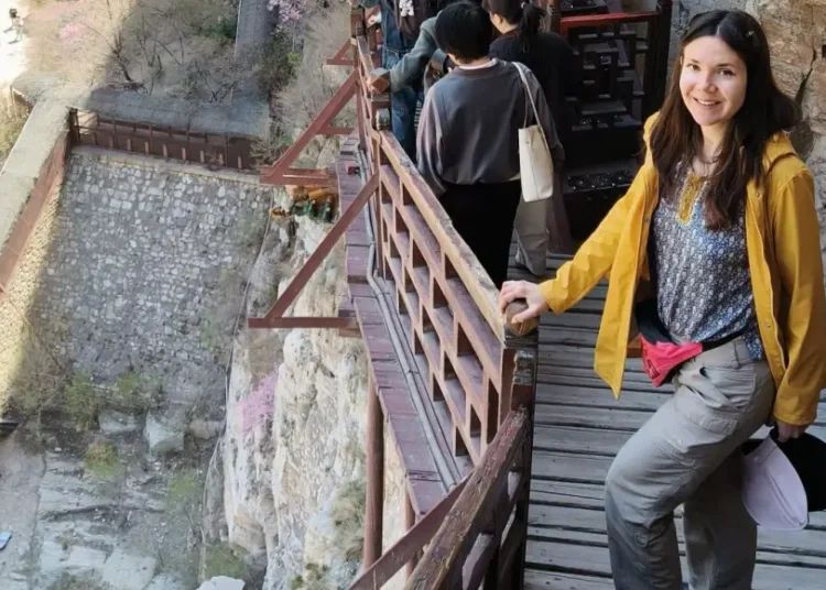 I’m an American who studied at universities in China. The Chinese system was cheaper and set me up for success after graduation.