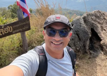 He turned 50 and realized the entrepreneur grind wasn’t worth it. 2 years later, he retired to Chiang Mai.