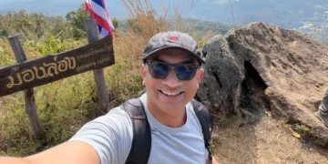 He turned 50 and realized the entrepreneur grind wasn’t worth it. 2 years later, he retired to Chiang Mai.