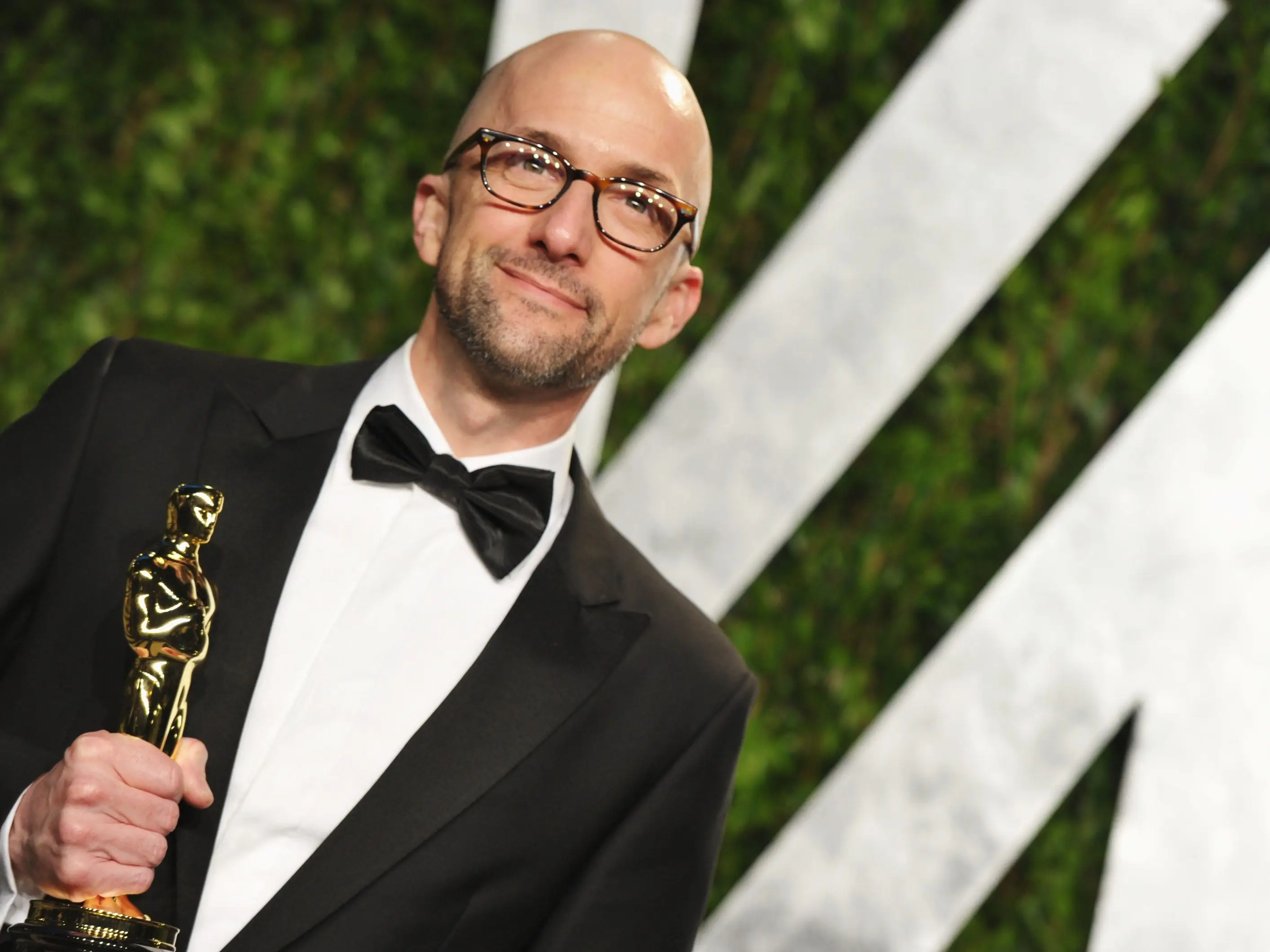 Jim Rash posed with his Oscar at the Vanity Fair Oscar Party in 2012.