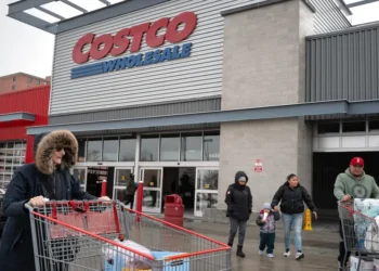A Costco shopper is suing, saying members deserve a slice of any tariff refunds