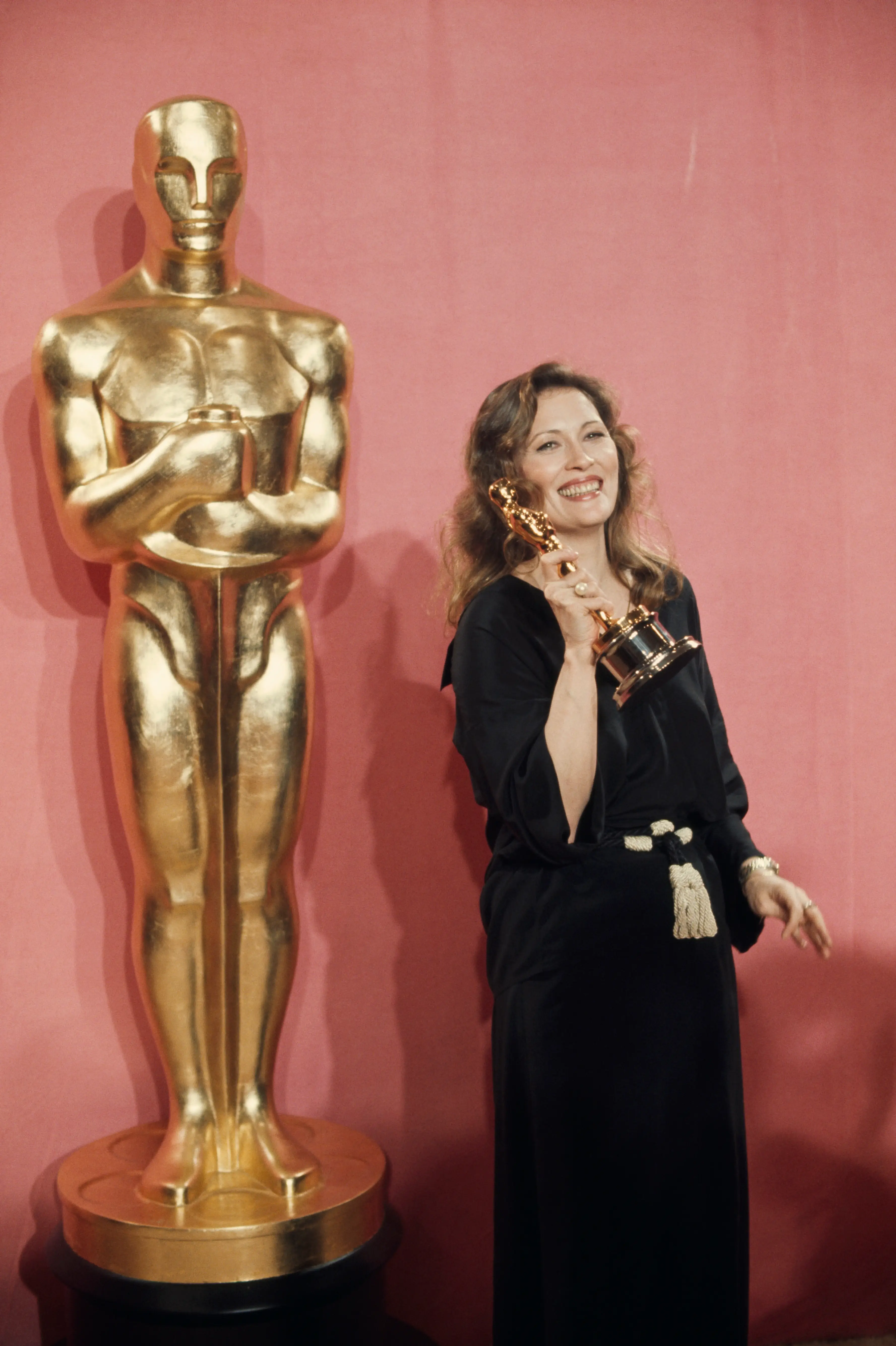 Faye Dunaway at the 1977 Oscars