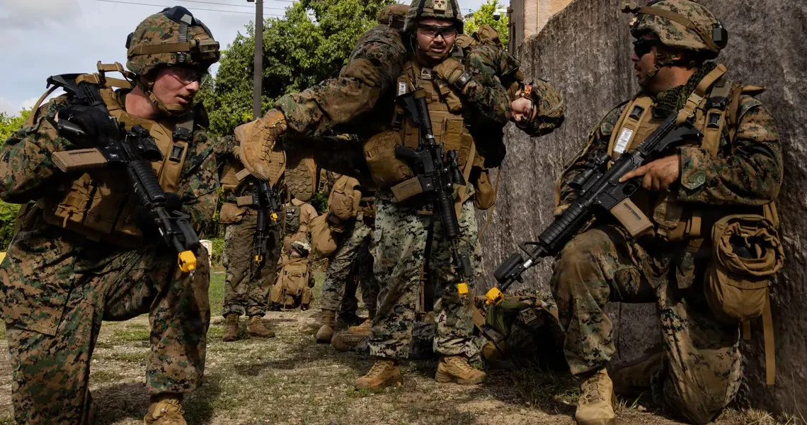 US Marines are on the hunt for a cloak they can wear to hide themselves from thermal-imaging sensors