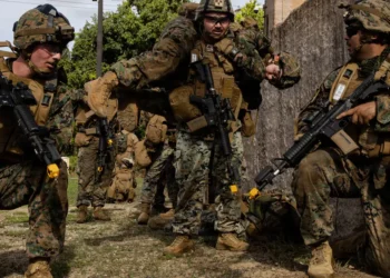 US Marines are on the hunt for a cloak they can wear to hide themselves from thermal-imaging sensors