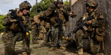 US Marines are on the hunt for a cloak they can wear to hide themselves from thermal-imaging sensors