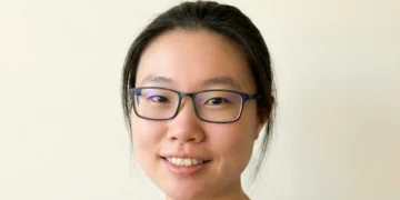 I’m an Amazon tech lead who got promoted by building AI products. Here are my top vibe coding tips.