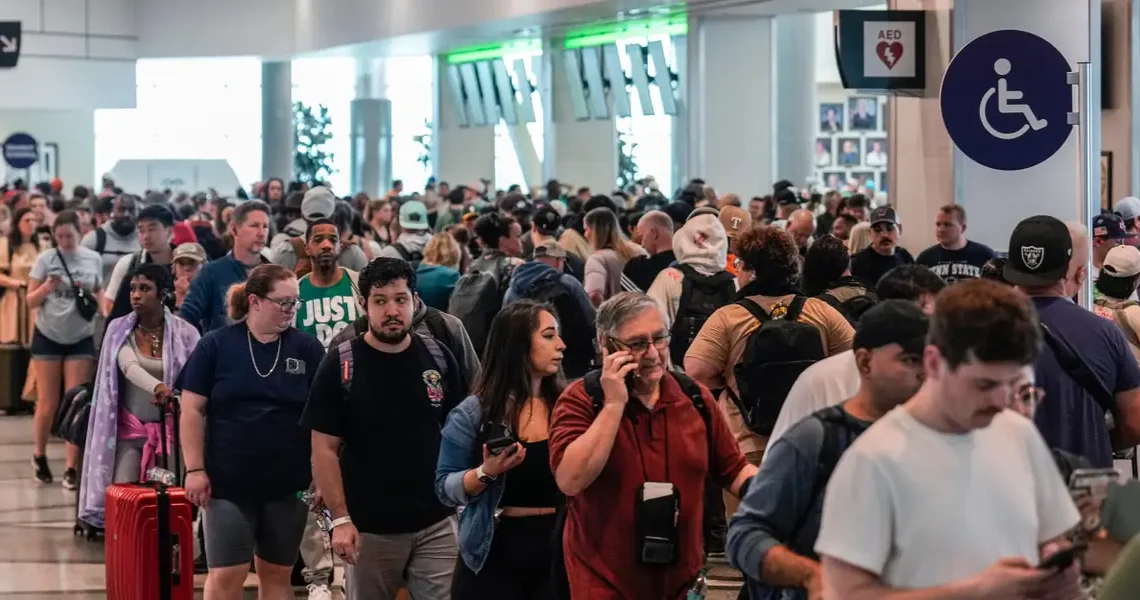 Unpaid TSA staff are calling out in big numbers. Here are the 5 airports where the problem is worst.