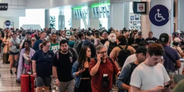 Unpaid TSA staff are calling out in big numbers. Here are the 5 airports where the problem is worst.