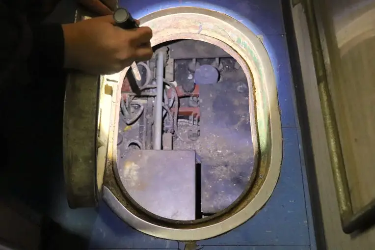 One of the USS Becuna's batteries.