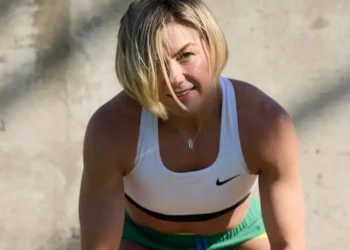 I’m a former magazine editor who wakes up every day at 5:17 a.m. for good luck. Here’s a day in my new flexible life as a mom of 3.