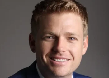 4 mistakes job seekers make when interviewing, according to a negotiation coach