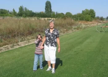 I moved my family from the glitz of 1970s Los Angeles to rural Oregon. My husband took a pay cut, but we never looked back.