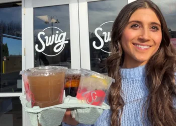 I visited Swig, the customizable ‘dirty soda’ chain sweeping the US. I wouldn’t go back, but I get why it’s so popular.