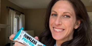 I’m a dietitian who frequently travels for work. These 6 protein-filled snacks are always in my carry-on bag.