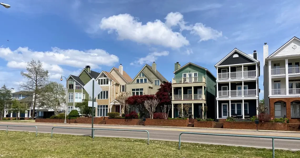 What to know about the ‘buy, refinance, repeat’ strategy helping real estate investors scale without tons of cash