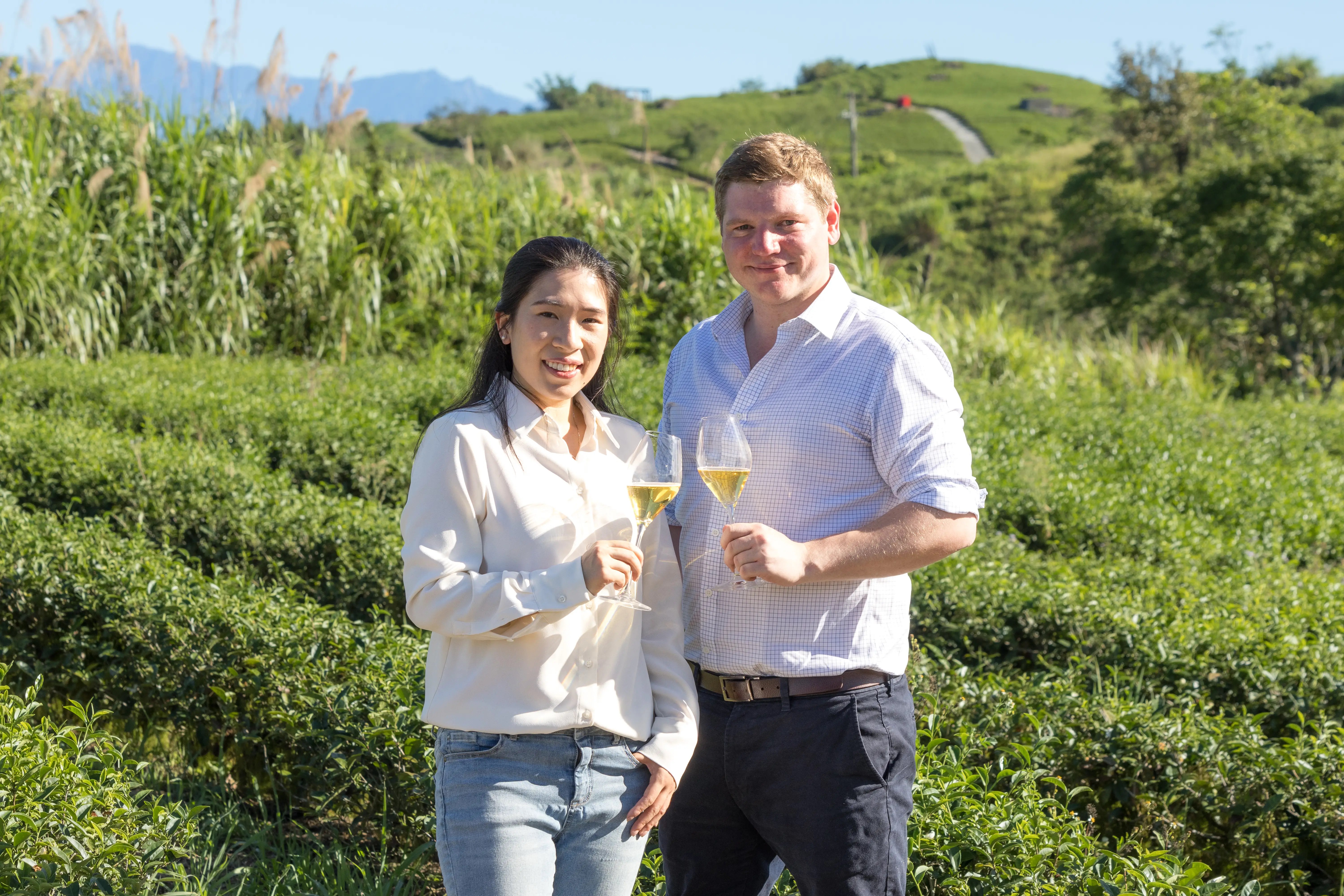 Couple tasting sparkling drinks in Taiwan.