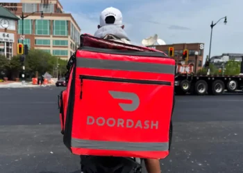 DoorDash is giving drivers gas ‘relief payments’ as prices at the pump near $4 a gallon