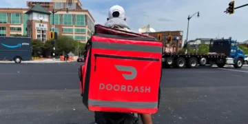 DoorDash is giving drivers gas ‘relief payments’ as prices at the pump near $4 a gallon