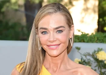 The facelift is going mainstream, and Denise Richards is proof