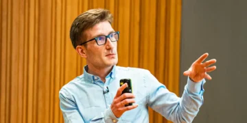 This researcher has a new way to measure AI performance. It’s BS, literally.