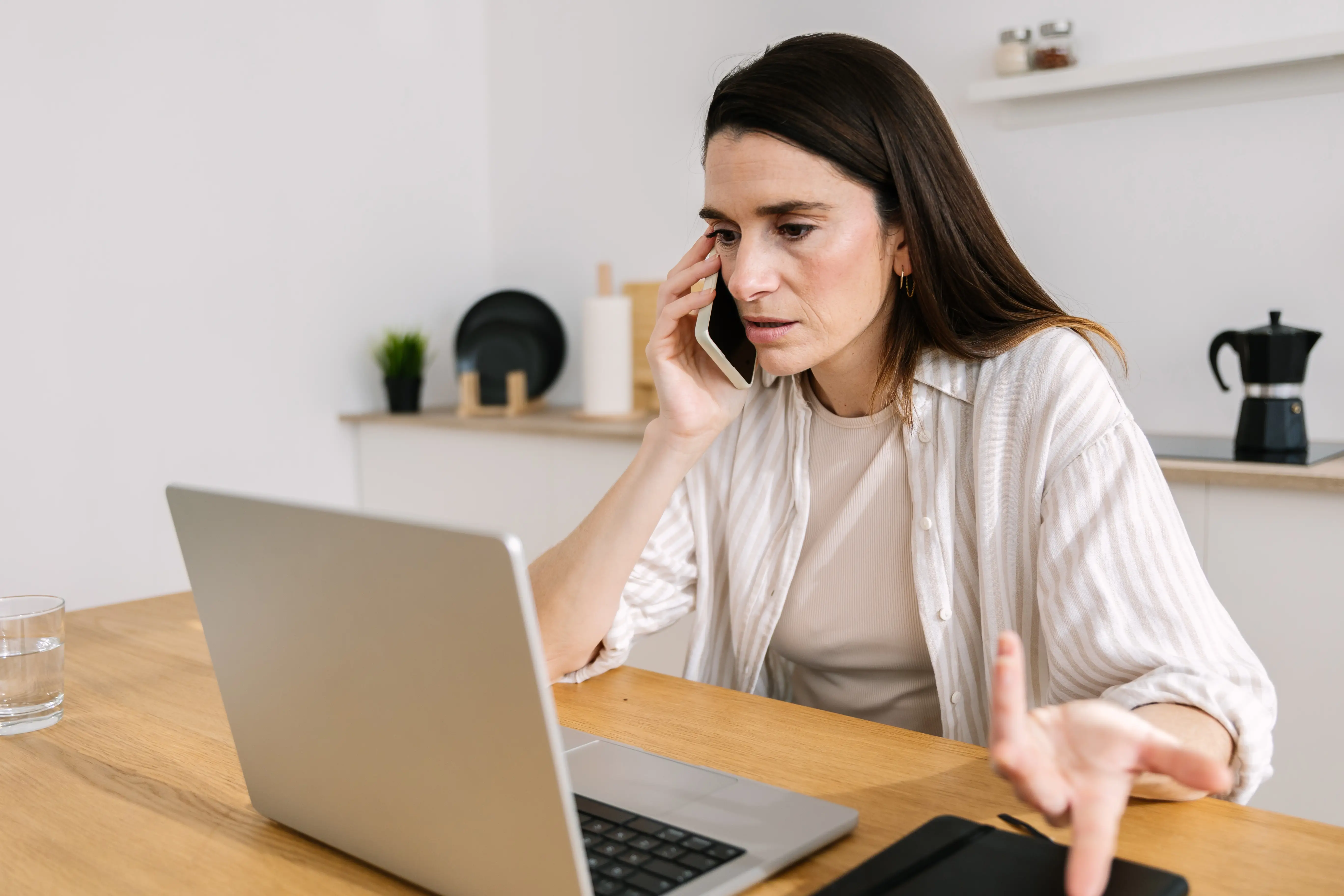 customer ervice phone call annoyance