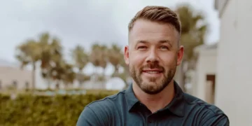 As a real estate agent, making money off Airbnbs was a safe bet. I decided to franchise my favorite coffee shop instead.