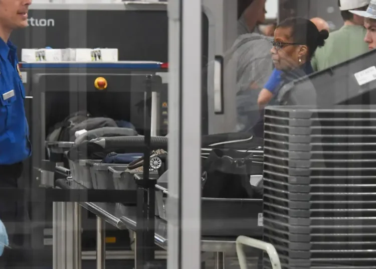 Do you have what it takes to be a TSA agent? Take our quiz on what gets through airport security.