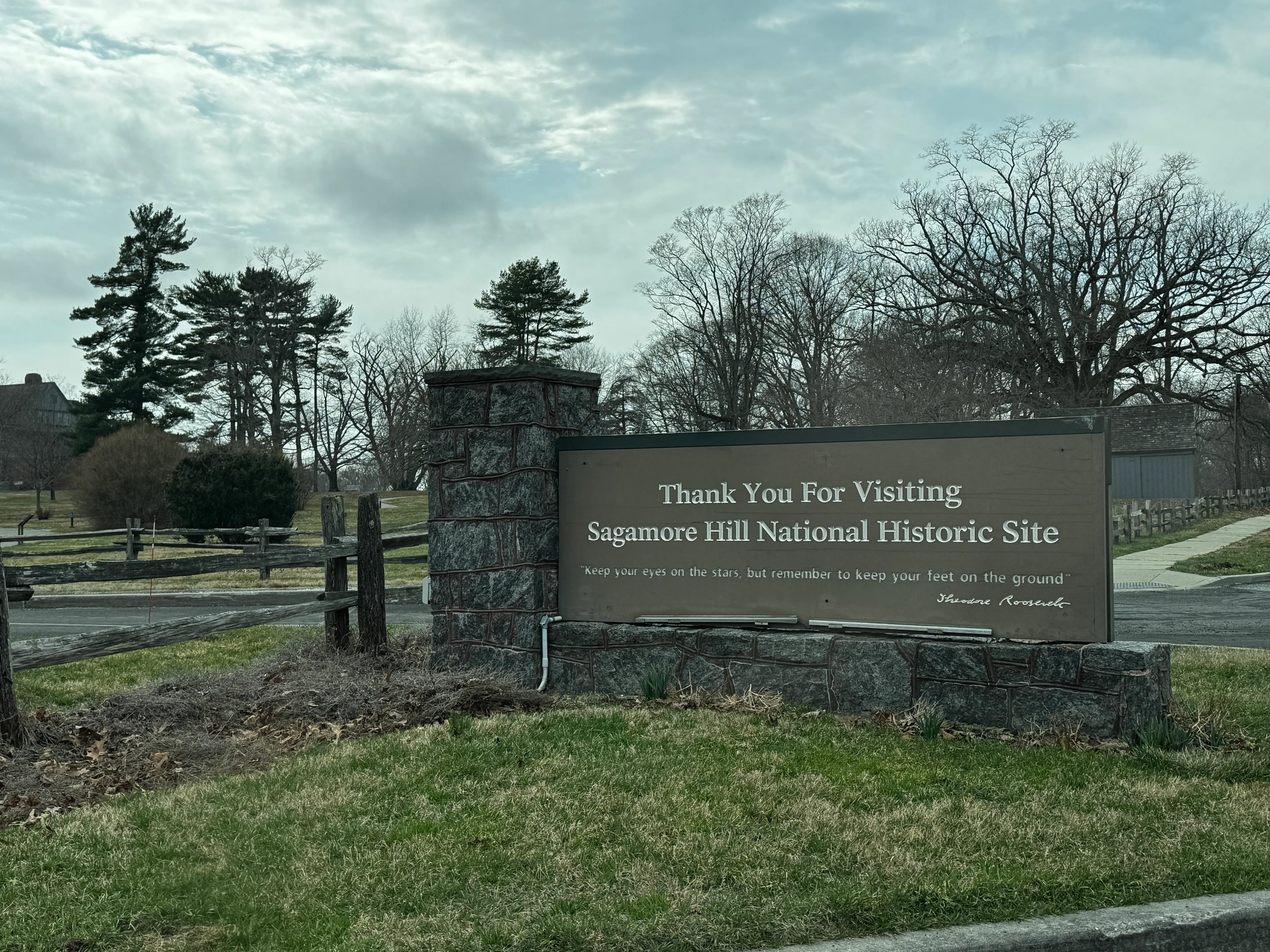 exit sign from sagamore hill