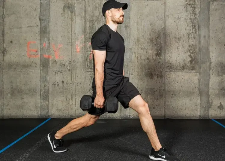 We asked a personal trainer how he would spend $100 on supplements. Here’s what he bought.