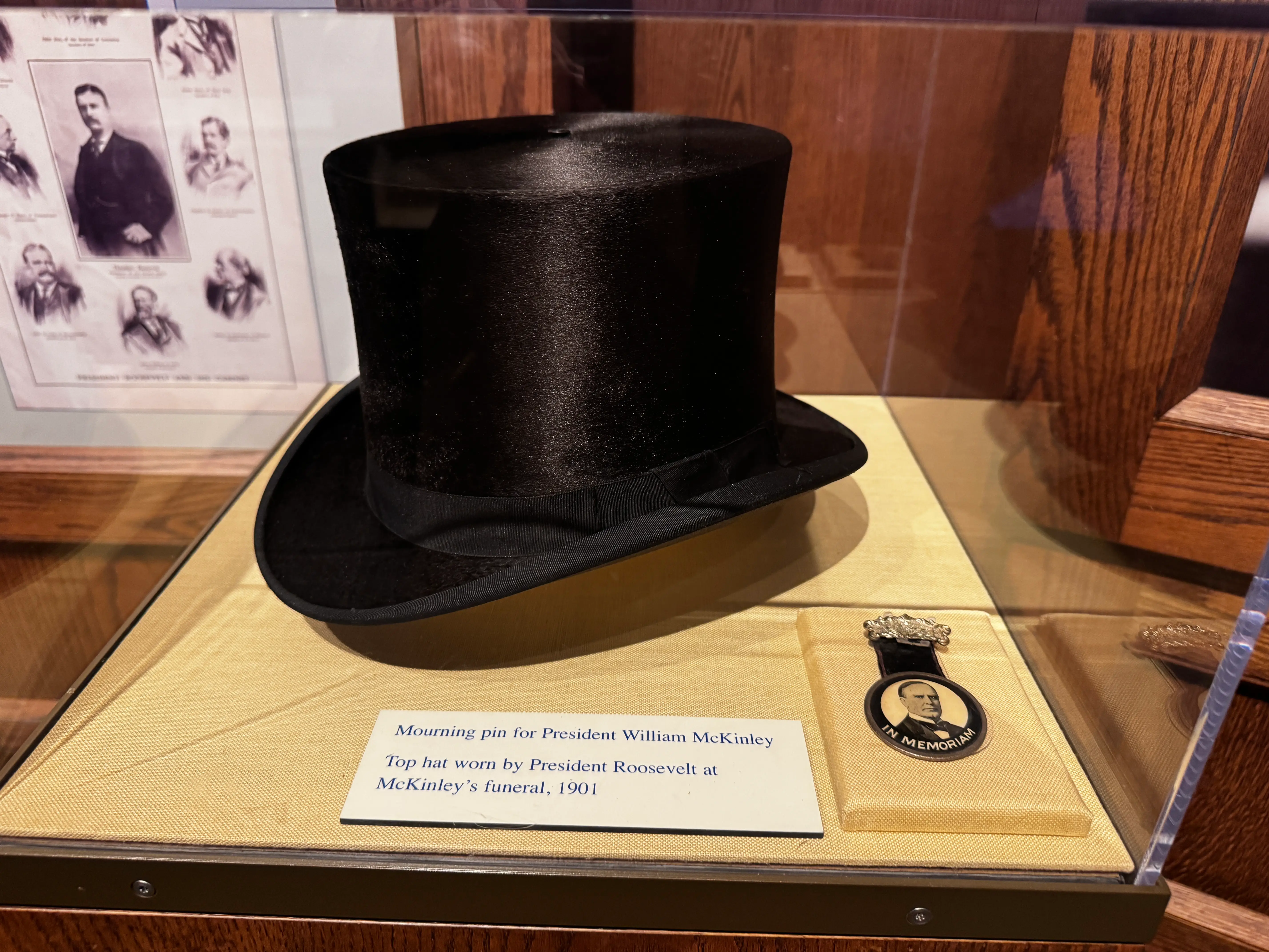 roosevelt hat and pin