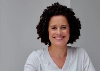 A nutrition scientist who loves snacking choose these 5 to protect her heart