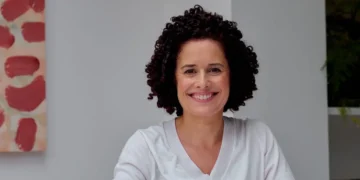 A nutrition scientist who loves snacking choose these 5 to protect her heart