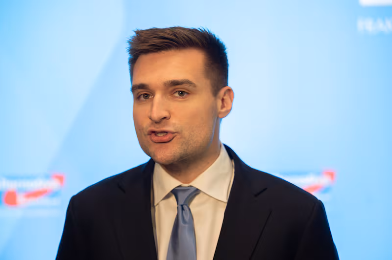 Alex Bruesewitz, social media advisor to President Trump, speaks at a lecture event organized by the AfD parliamentary group on the topic of "The global battle for truth: How conservatives can regain the power of interpretation".
