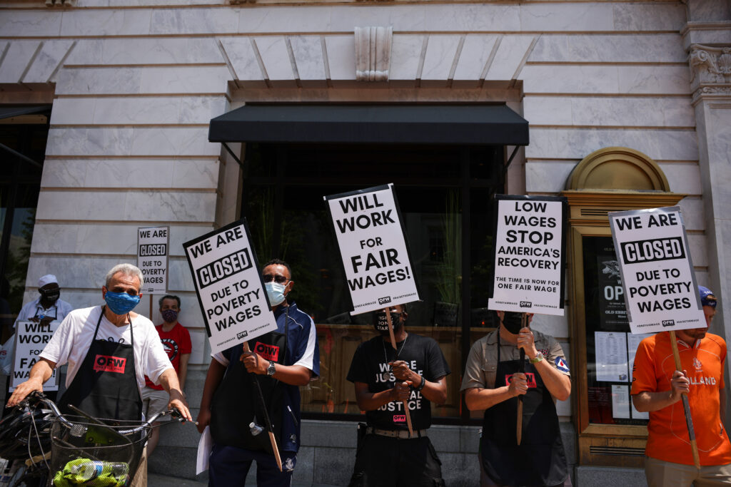 Hiking the minimum wage puts robots over people