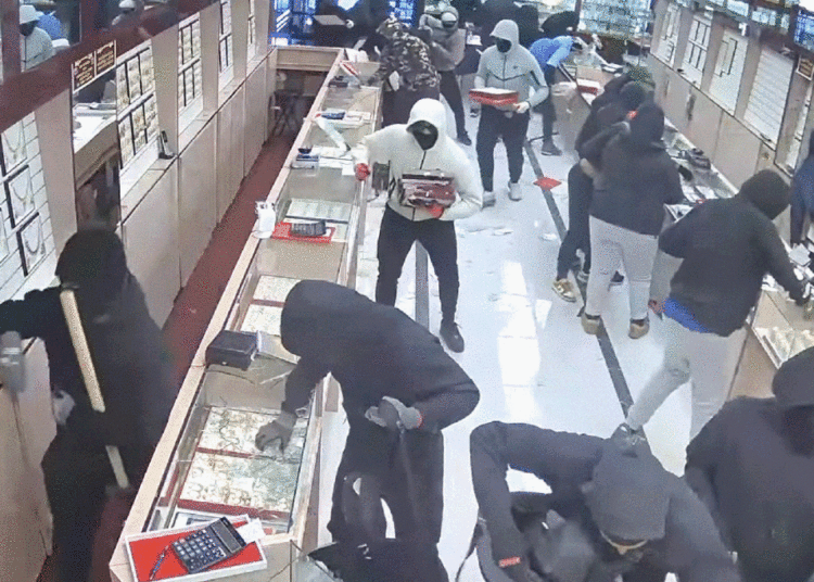 Terrifying moment gang raids jewelry store for $1.7M in one minute