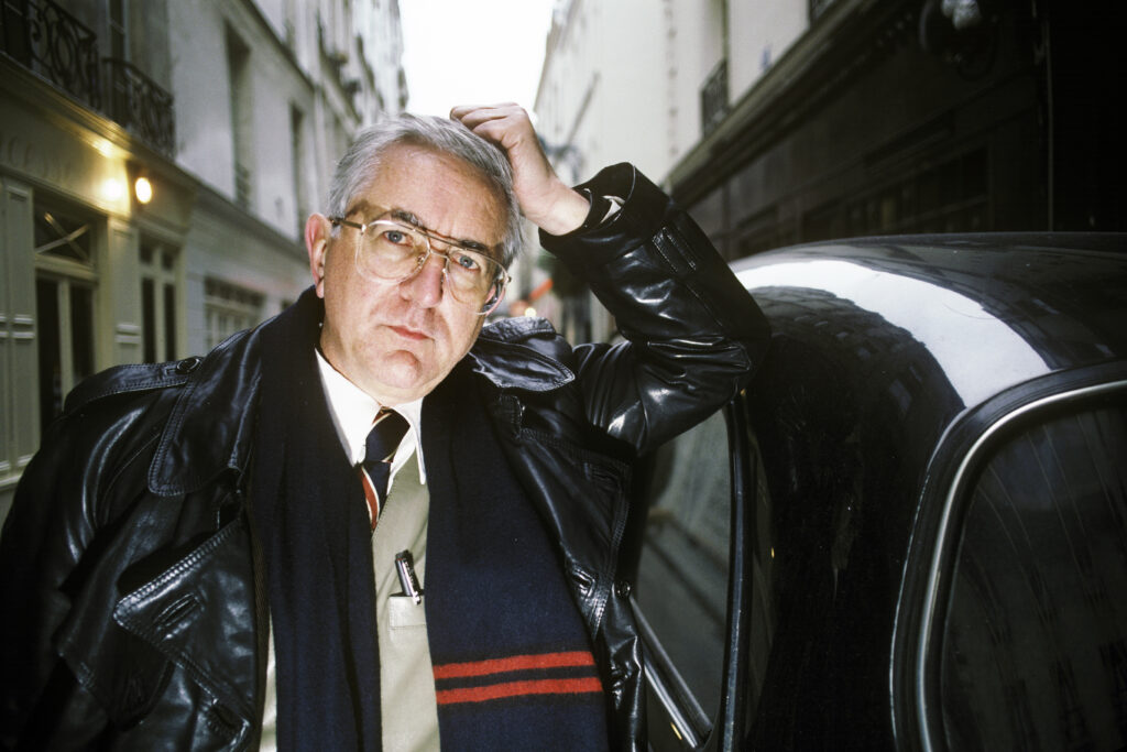 Len Deighton, best-selling novelist with wry take on espionage, dies at 97