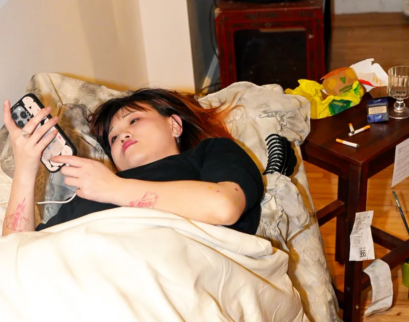 An Artist Spent a Whole Week ‘Bed Rotting’ in a Public NYC Gallery