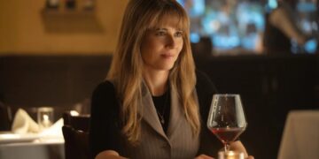 ‘DTF St. Louis’ Star Linda Cardellini Unpacks Episode 3’s Carol Reveal: ‘She Doesn’t Have Any Shame’