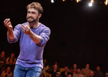 ‘Every Brilliant Thing’ Broadway Review: A Deluge of Audience Participation Buries Daniel Radcliffe