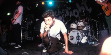 Founding Deftones Bassist Says He Was Escorted From His Former Band’s Hometown Show for Aggressive Pit Behavior