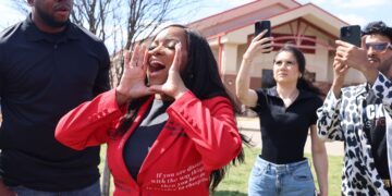 Confusion at Dallas polls causes Democratic voters to be turned away