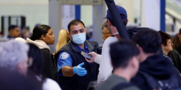 Trump orders TSA officers be paid as Congress remains stalemated