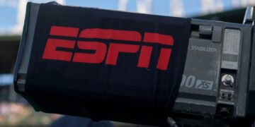 ESPN Adds 6 Sports Writers From the Washington Post